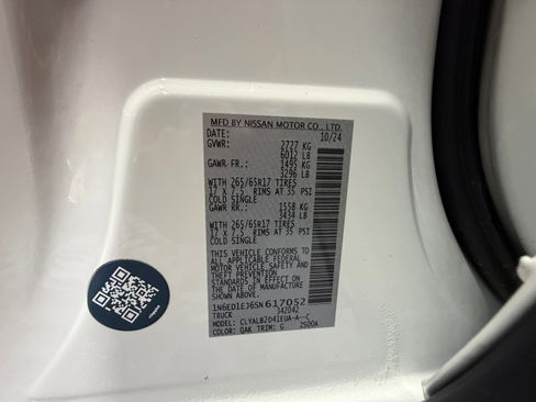 Certified 2025 Nissan Frontier SV image 25