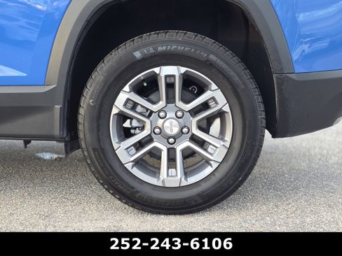 Used 2025 GMC Terrain Elevation image 38