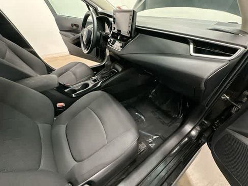 Used 2022 Toyota Corolla LE FWD image 19