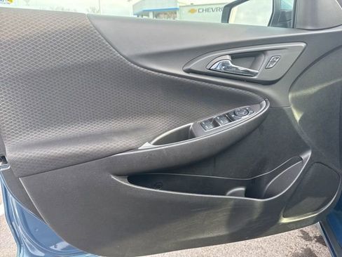 Used 2025 Chevrolet Malibu LT image 11