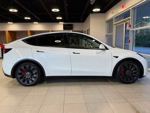 Used 2022 Tesla Model Y Performance AWD/4WD image 15