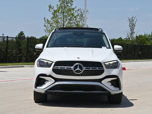 Used 2024 Mercedes-Benz GLE 450 4MATIC image 3