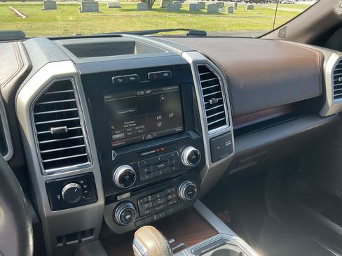 Used 2015 Ford F150 King Ranch w/ Equipment Group 601A Luxury AWD/4WD image 24