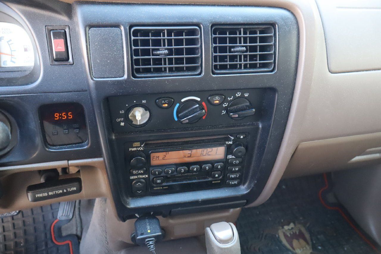 Used 2004 Toyota Tacoma PreRunner RWD image 6