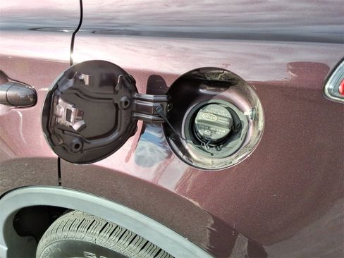 Used 2016 Toyota RAV4 LE image 12