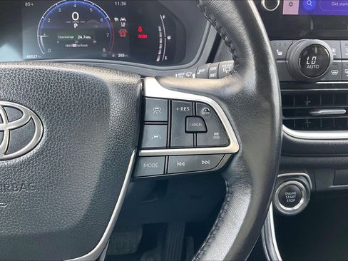 Used 2025 Toyota Grand Highlander FWD image 24