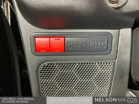 Used 2017 Jeep Wrangler Unlimited Rubicon AWD/4WD image 42