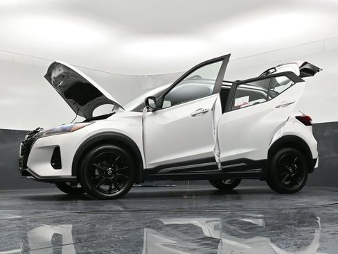 Used 2023 Nissan Kicks SR w/ Interior Electronics Package image 36