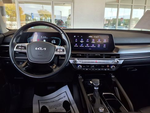 Used 2025 Kia Telluride S FWD image 16