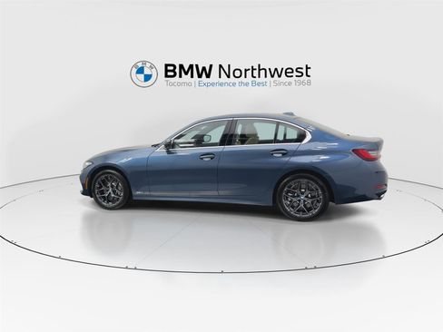 Used 2025 BMW 330i xDrive Sedan w/ Parking Assistance Package image 11