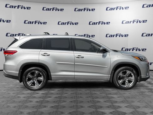 Used 2018 Toyota Highlander Limited Platinum AWD/4WD image 7