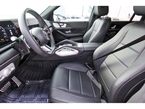 Used 2024 Mercedes-Benz GLS 450 4MATIC image 6