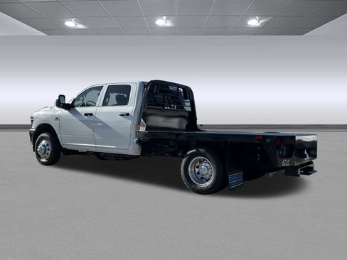 New 2026 RAM 3500 Tradesman w/ Chrome Appearance Group image 5