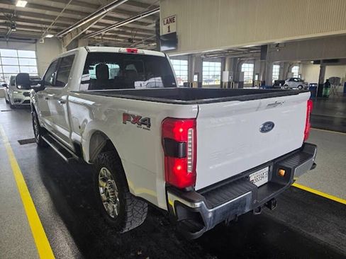 Used 2023 Ford F250 Lariat w/ Chrome Package image 7
