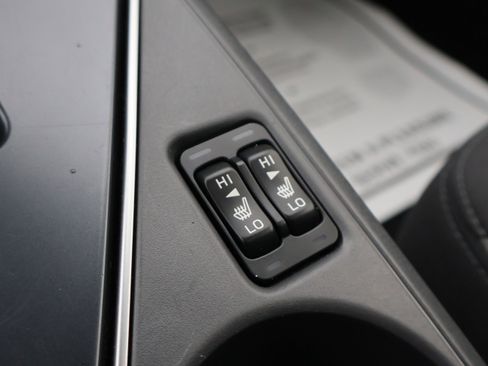 Used 2025 Subaru Crosstrek 2.0i Premium AWD/4WD image 33