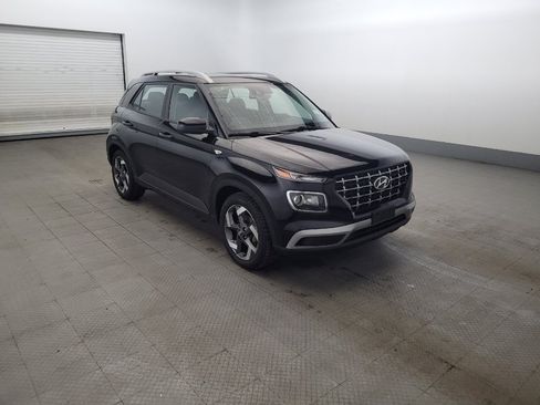 Used 2022 Hyundai Venue SEL FWD image 13