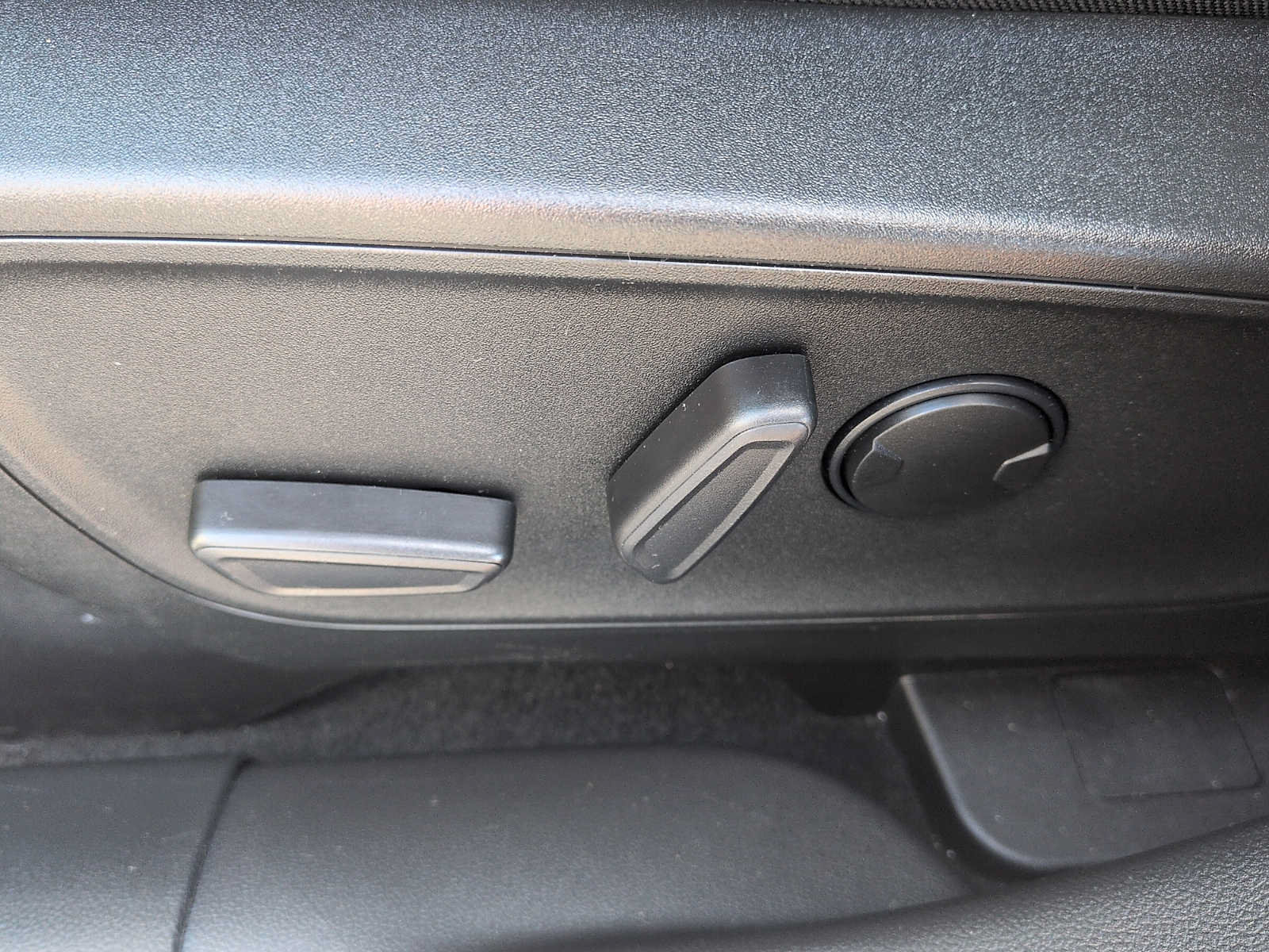 Used 2022 Ford Escape SE w/ Convenience Package FWD image 14