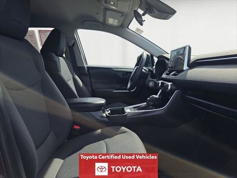 Certified 2024 Toyota RAV4 LE AWD/4WD image 17