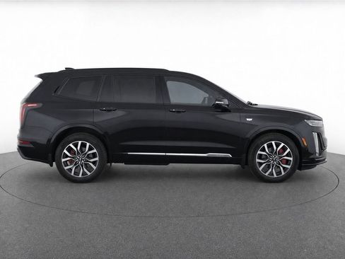 Certified 2025 Cadillac XT6 Sport w/ LPO, Floor Liner Package AWD/4WD image 8