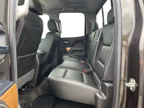 Used 2018 Chevrolet Silverado 1500 LTZ w/ Sport Package AWD/4WD image 17