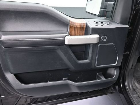 Used 2019 Ford F150 Lariat AWD/4WD image 23