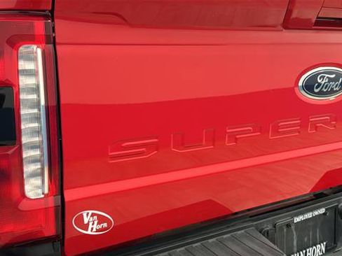 Used 2023 Ford F250 Lariat w/ Sport Appearance Package AWD/4WD image 41
