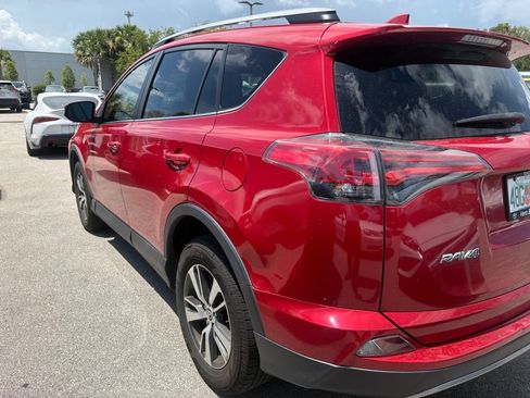 Used 2017 Toyota RAV4 XLE FWD image 6