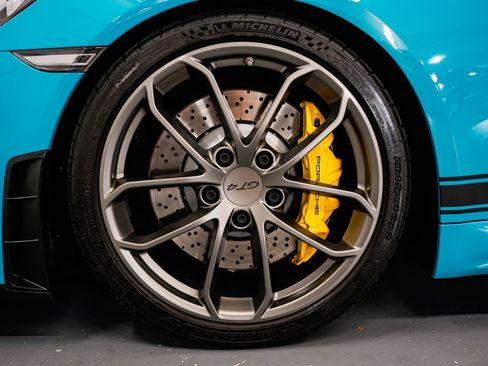 Used 2021 Porsche 718 Cayman GT4 RWD image 40