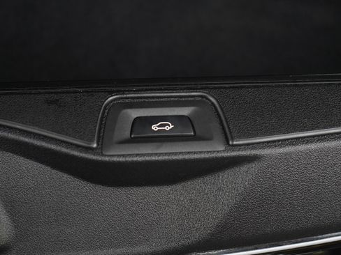 Used 2019 BMW X5 xDrive40i w/ Convenience Package image 18