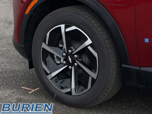 New 2026 Chevrolet Equinox EV LT image 31