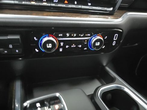 Used 2025 GMC Sierra 1500 Elevation w/ Elevation Premium Package image 22