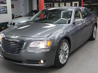 Used 2011 Chrysler 300 Limited w/ Luxury Group