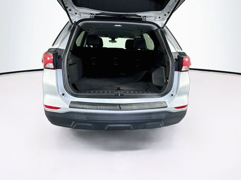 Used 2022 Chevrolet Equinox LS w/ LS Convenience Package FWD image 26