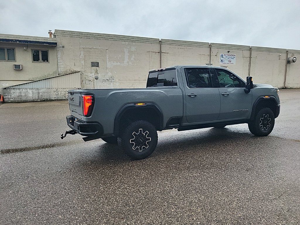 Used 2024 GMC Sierra 2500 AT4X AWD/4WD image 11