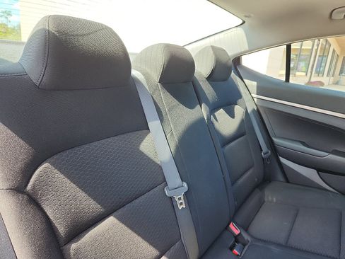 Used 2020 Hyundai Elantra SE w/ Cargo Package (C1) image 28