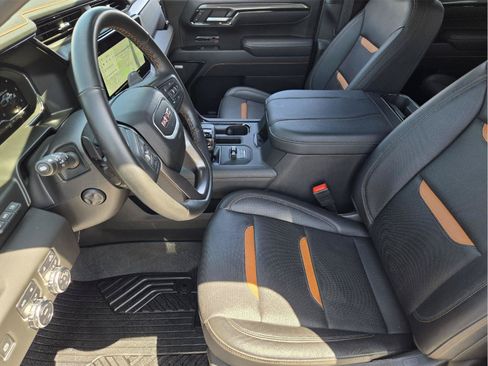 Used 2025 GMC Sierra 1500 AT4 w/ AT4 Premium Package AWD/4WD image 13
