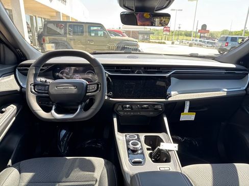 New 2026 Jeep Cherokee Laredo AWD/4WD image 13