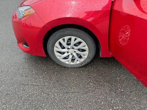 Used 2019 Toyota Corolla LE FWD image 29