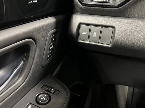 New 2025 Honda Pilot Touring image 21