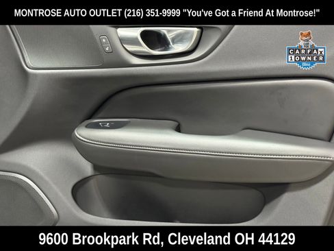 Used 2025 Volvo V60 B5 Cross Country Plus image 45