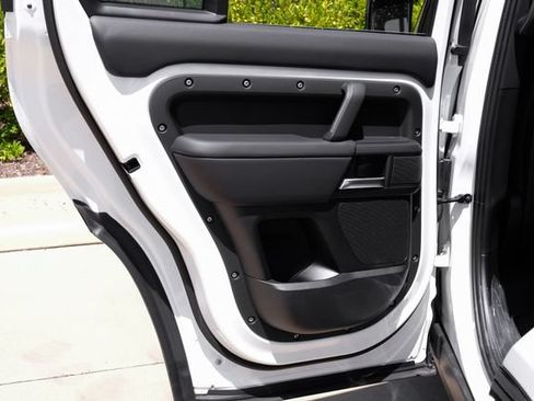 New 2026 Land Rover Defender 130 X-Dynamic SE AWD/4WD image 61