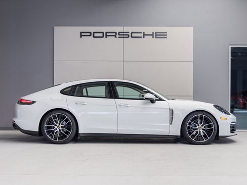 Certified 2023 Porsche Panamera 4 Platinum Edition image 8