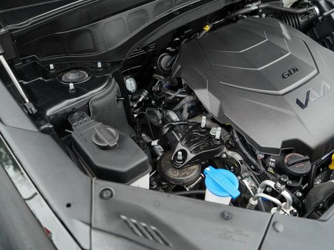 Used 2025 Kia Telluride S FWD image 39