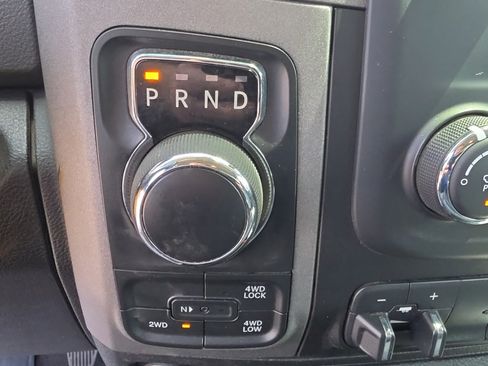 Used 2019 RAM 1500 Express AWD/4WD image 23