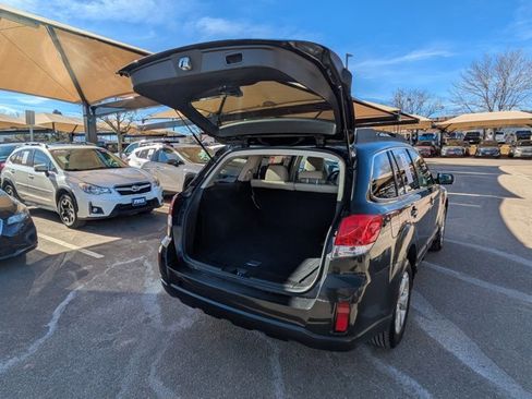 Used 2010 Subaru Outback 2.5i Limited image 24