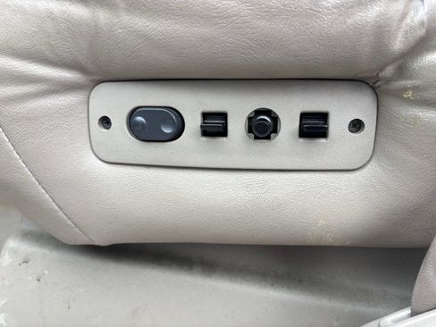 Used 1997 Chevrolet Tahoe 4WD w/ Preferred Equipment Group 3 image 27