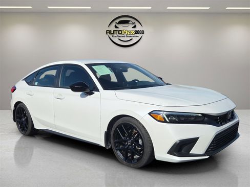 Used 2024 Honda Civic Sport image 1