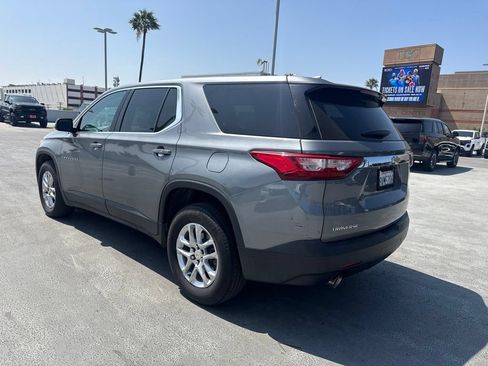 Used 2021 Chevrolet Traverse LS FWD image 4