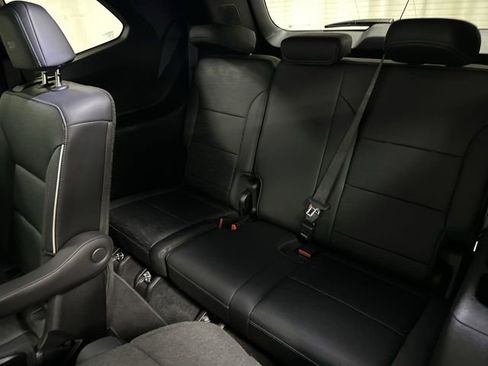 Used 2025 Buick Enclave Sport Touring image 16