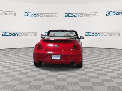 Used 2013 Volkswagen Beetle Turbo 60's Edition FWD image 7